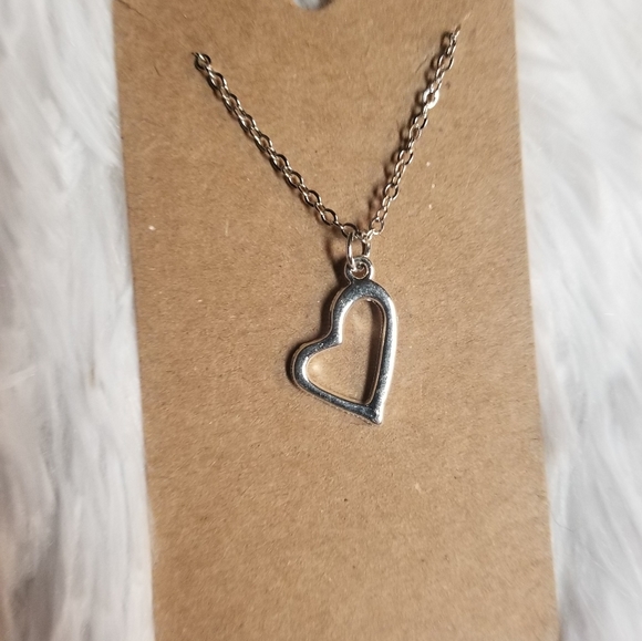 VALENTINE'S DAY Heart Necklace - Picture 7 of 7